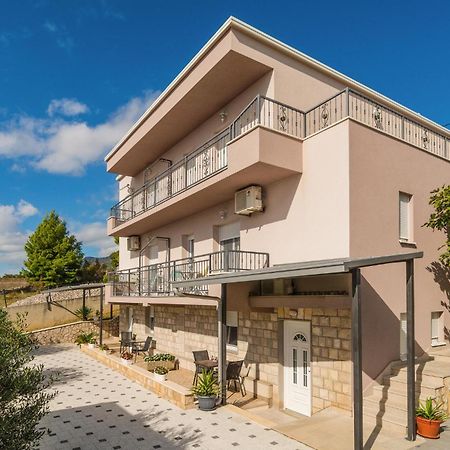 סומפטר Nice Apartment In Mali Rat With Wifi מראה חיצוני תמונה