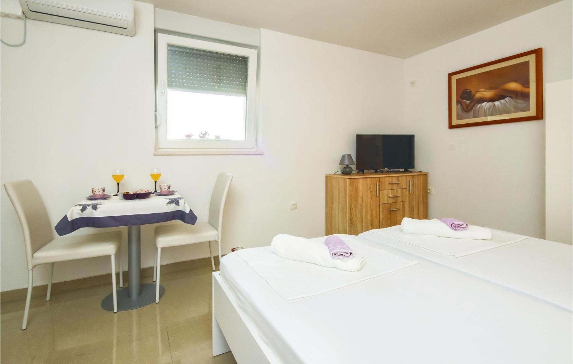סומפטר Nice Apartment In Mali Rat With Wifi מראה חיצוני תמונה